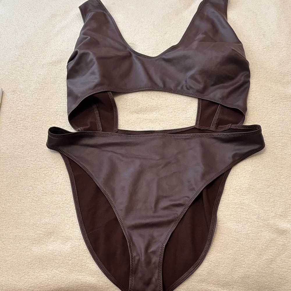 SKIMS Monokini soso HOT! Runs small